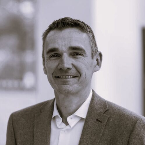 <a href="https://www.uknml.com/about-us/our-people/">Dr Thierry Le Goff</a>